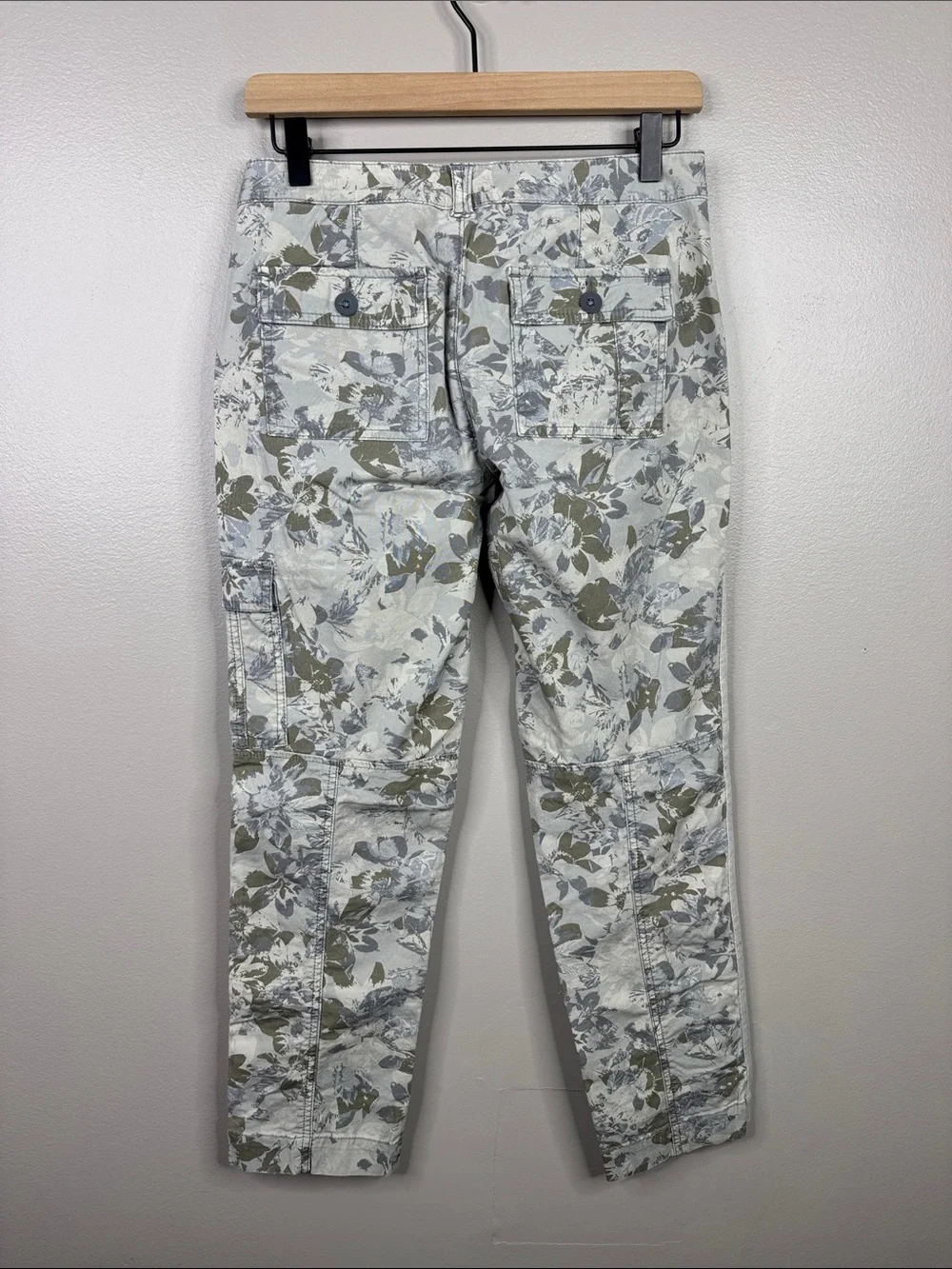 HEI HEI Anthropologie Floral Straight Leg Pants - Women's Size 2 Small Utility